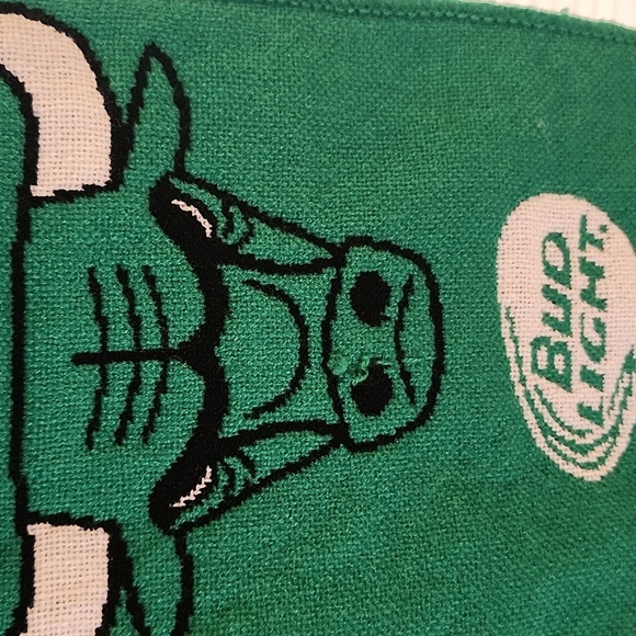 🧣 Chicago Bulls x Bud Light Green Checkered Fringe Scarf – Limited Edition NBA - Picture 4 of 7